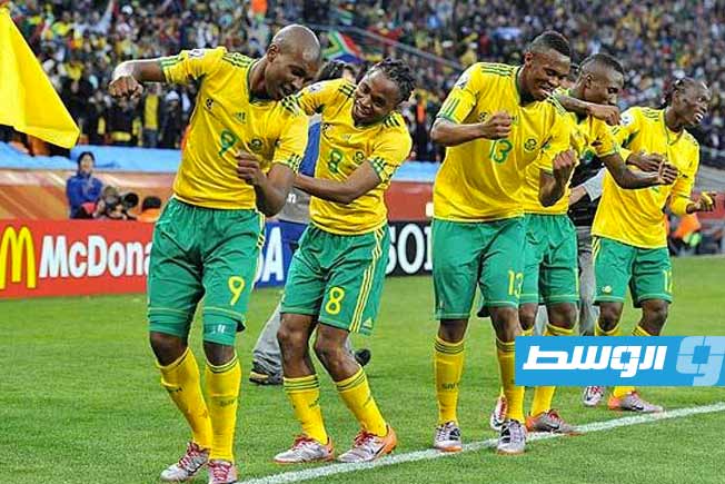 يستمر نيمار في اللعب مع نادي سانتوس حتى كأس العالم 2026، مما يعزز فرص الفريق ويزيد من حماسة المشجعين.