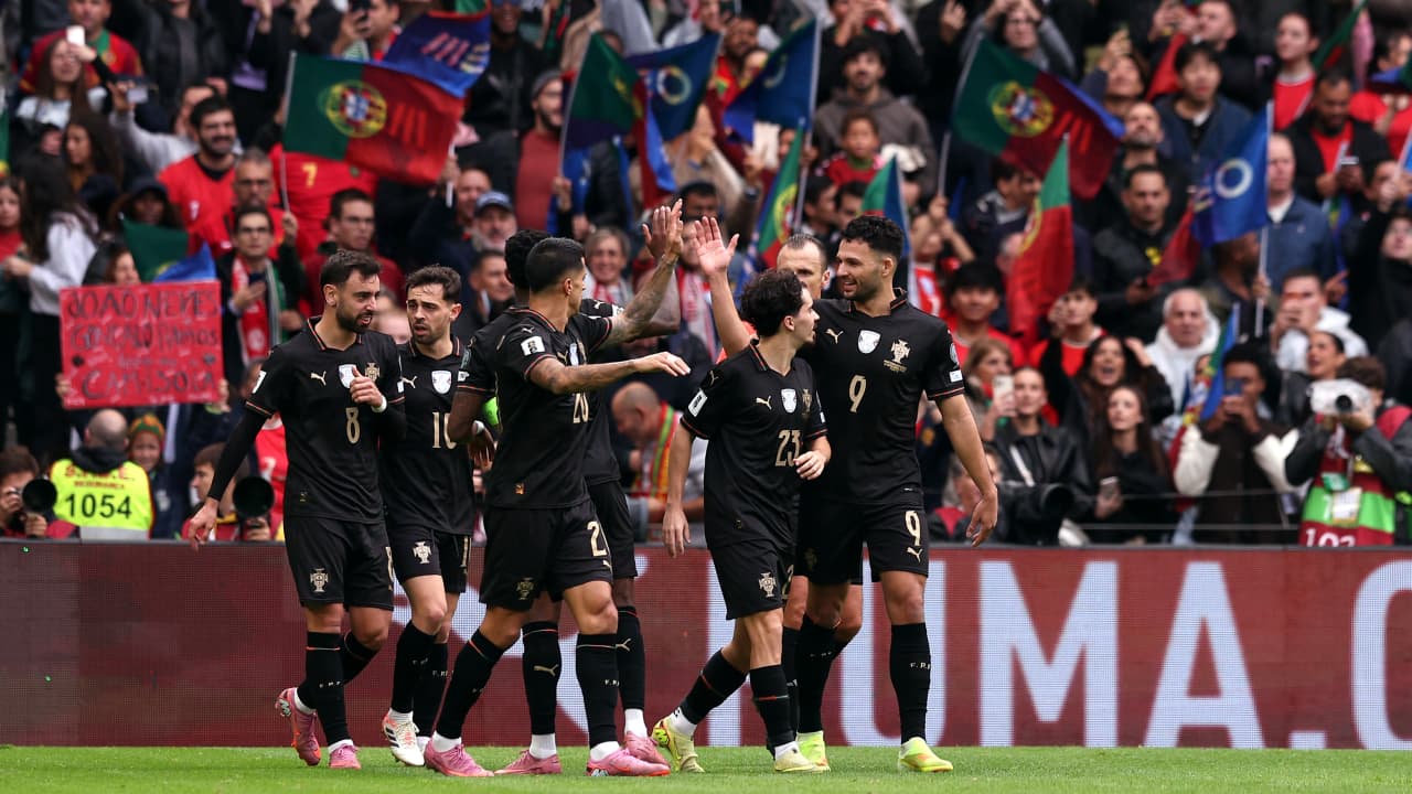 الجارديان يعلن عن تعزيز فريقه استعدادًا لتغطية شاملة وحصرية لكأس العالم 2026، مع تقارير تحليلية ومتابعة مباشرة لأهم الأحداث.