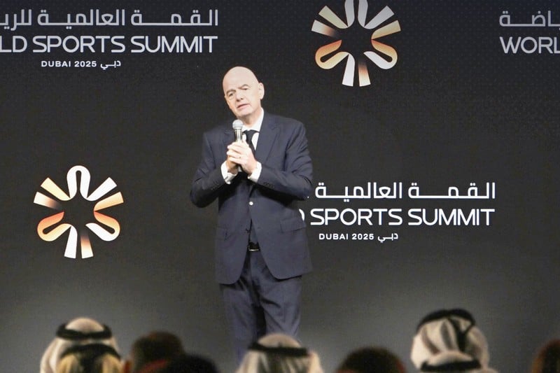 اكتشف أحدث قوانين فيفا 2026 وكيف ستؤثر على تغيير قواعد كرة القدم وتطوير اللعبة عالميًا.