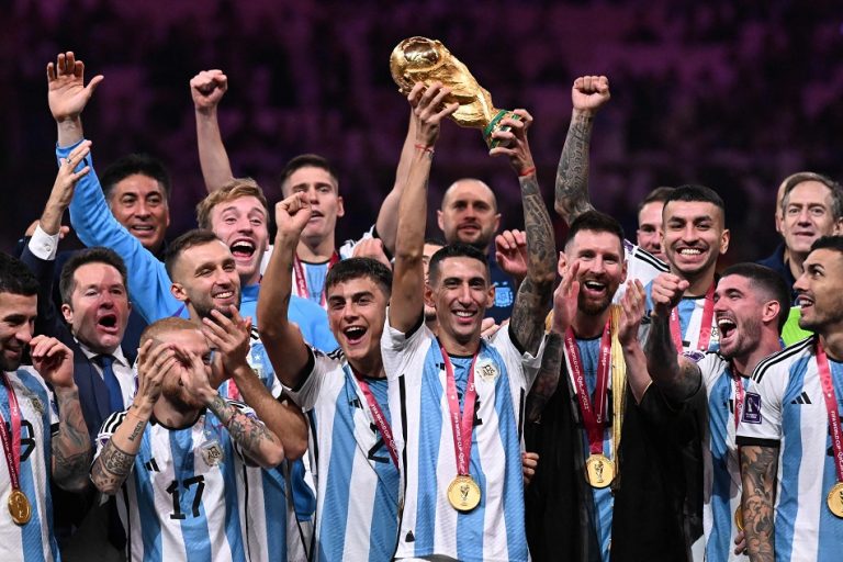 اكتشف أفضل 4 لاعبين من أمريكا المتألقين في كأس العالم 2026، وأبرز مهاراتهم وأدائهم الذي يبشر بمستقبل مشرق للمنتخب الأمريكي.