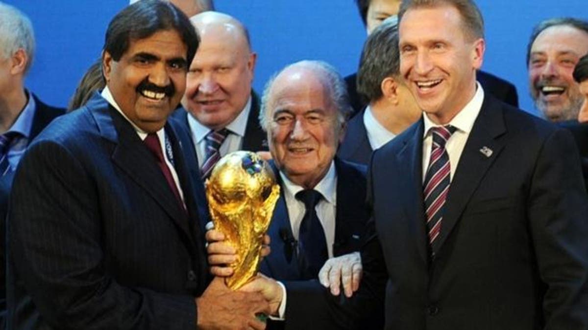 بلاتر يحذر من السفر إلى كأس العالم 2026 بسبب مخاطر محتملة، ويوجه نصائح للمشجعين والمسافرين لضمان سلامتهم.