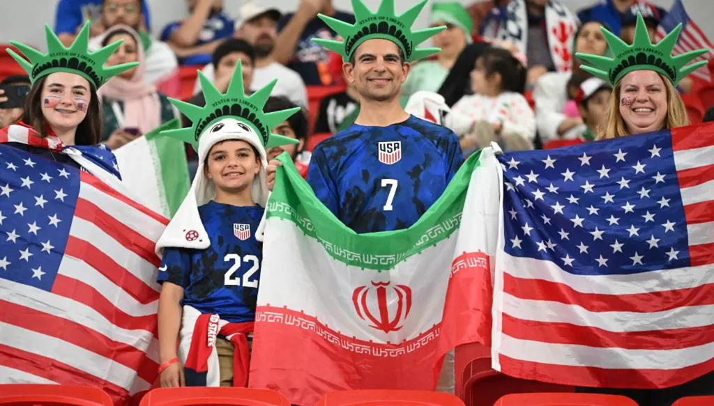استكشاف الشكوك والتكهنات حول مشاركة إيران في كأس العالم 2026 وتأثير ذلك على مشجعي المنتخب الوطني.
