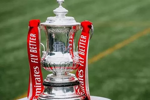تابع نتائج دور الـ16 في كأس الاتحاد الإنجليزي لكرة القدم، مع تغطية شاملة لجميع المباريات وتحليل الأداء وأبرز اللحظات.